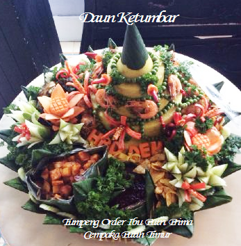 Tumpeng nasi kuning Daun Ketumbar catering Jakarta Pusat