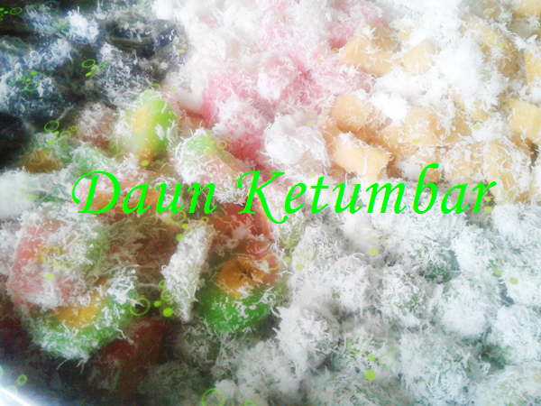 Snack Tampah Tradisional Khas Daun Ketumbar Jakarta