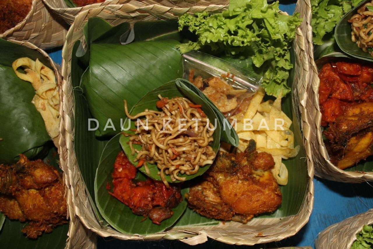 NASI KUNING BESEK